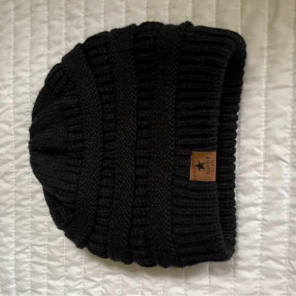Black Beanie - Picture 3 of 5
